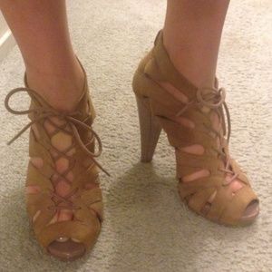 Steve Madden Camel Suede Lace Up Heels